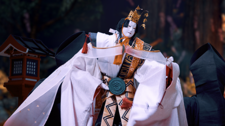 Bunraku ပြဇာတ်ရုံသည် Kunitsu-Gami ရှေ့ပြေးနိမိတ်ကိုပြသသည်။