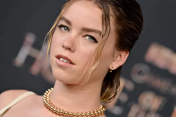 Milly Alcock dévoile ses conseils pour la série House of the Dragon