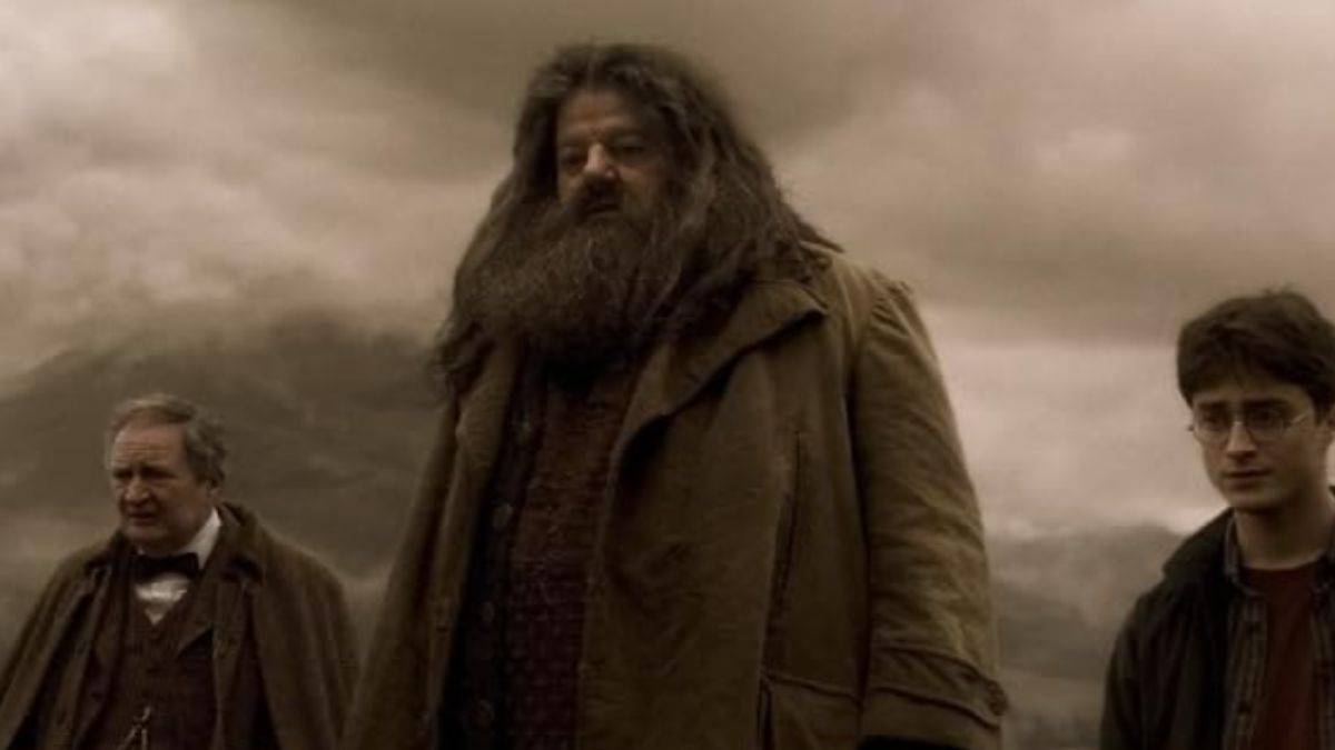 Robbie Coltrane trong vai Hagrid trong Harry Potter và Hoàng tử Half Blood